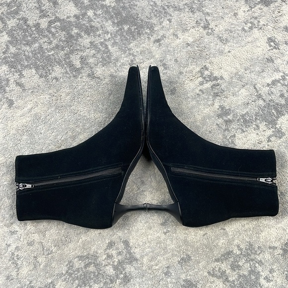 Stuart Weitzman Buckle Kitten Heel Ankle Boots Pointed Toe Witchy Black Sz 8.5 N - Picture 7 of 13